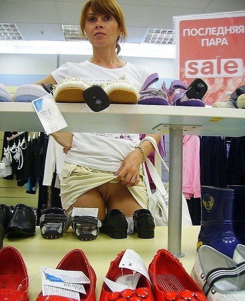 Засветы женщин в магазинах
